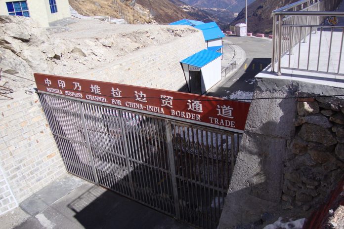 Nathula_Pass_Border_trade_road