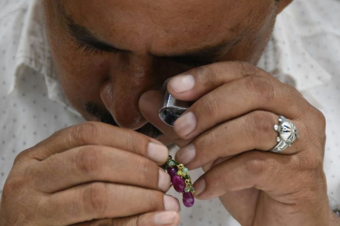Latest news on economy | GST, demonetisation take shine of Delhi's jewellery hub | ThePrint Sales fell sharply after November 2016, jewellery traders say struggling to pay workers who haven’t been sacked.