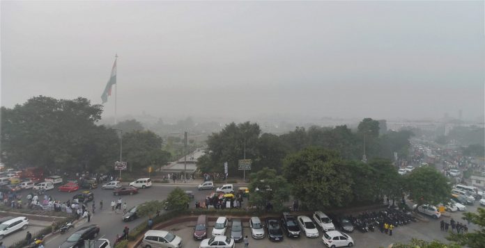 Latest news on policy| Delhi smog | ThePrint View of the Central Park at Rajiv Chowk, enveloped by heavy smog in New Delhi on Wednesday.