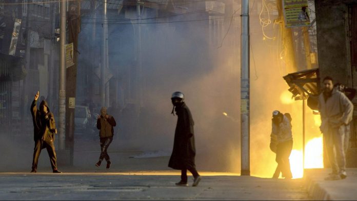 Latest news on Kashmir | theprint.in Clashes in Shopian district of South Kashmir, in Srinagar | PTI