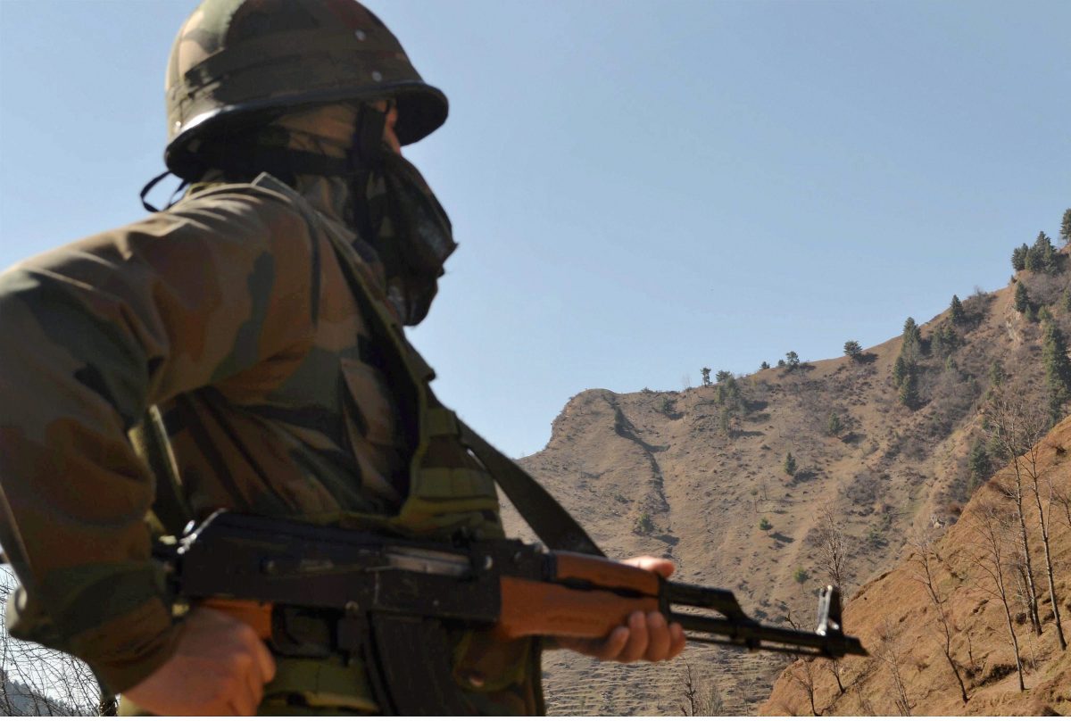 AJK PM’s chopper comes under Indian fire AJK PM’s chopper comes under Indian fire