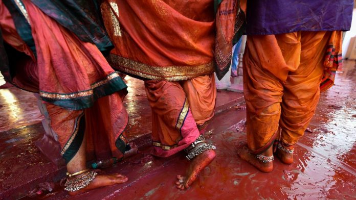 Holi being played in Mathura (representational image) |PTI