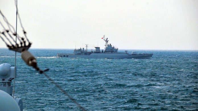 Latest news on Maldives crisis| India denies Chinese Navy is near Maldives, refutes reports that 11 warships deployed | theprint.in A Chinese Navy ship