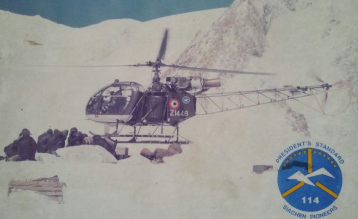 Latest news on Siachen | theprint.in A Cheetah landing at a post called Khanda - the jawans are on the ground, ready to load supplies | AVM Bahadur Shah