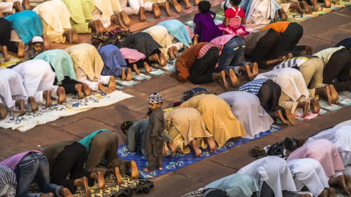 The namaz and its significance to the Muslim community