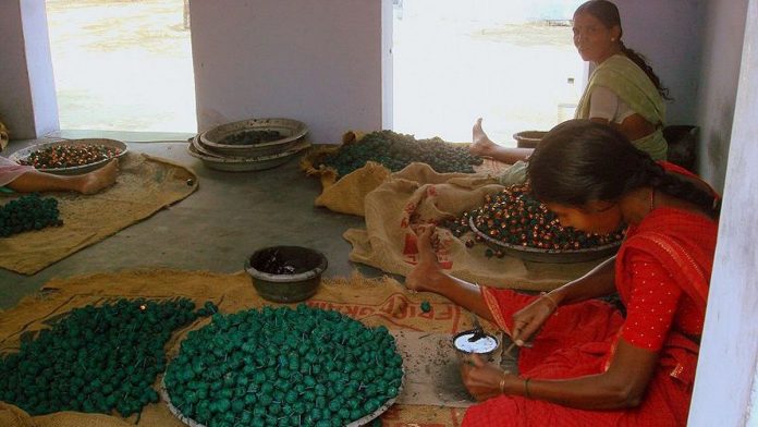 Sivakasi Workers in a fireworks factory in Sivakasi | Wiki