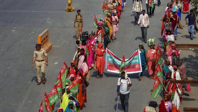 Latest news on farmers | ThePrint The protesting farmers afoot in Thane | PTI