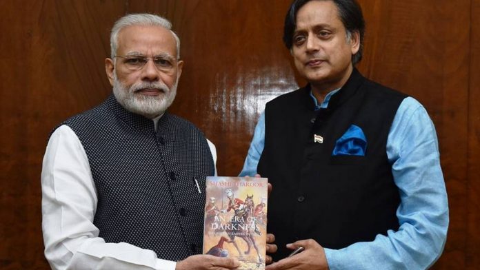 Shashi Tharoor Narendra Modi Narendra Modi and Shashi Tharoor | ShashiTharoor/Facebook