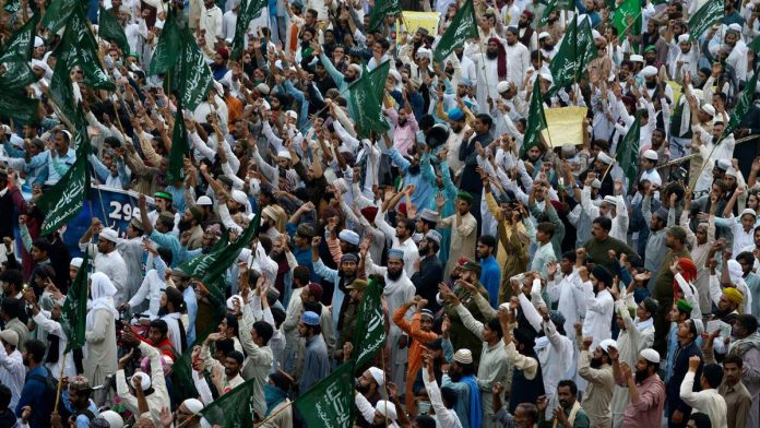 Latest news on Asia Bibi and Pakistan | theprint.in Supporters of Tehreek-e-Labbaik march during a protest in Lahore against the acquittal of Asia Bibi | ARIF ALI/AFP/Getty Images