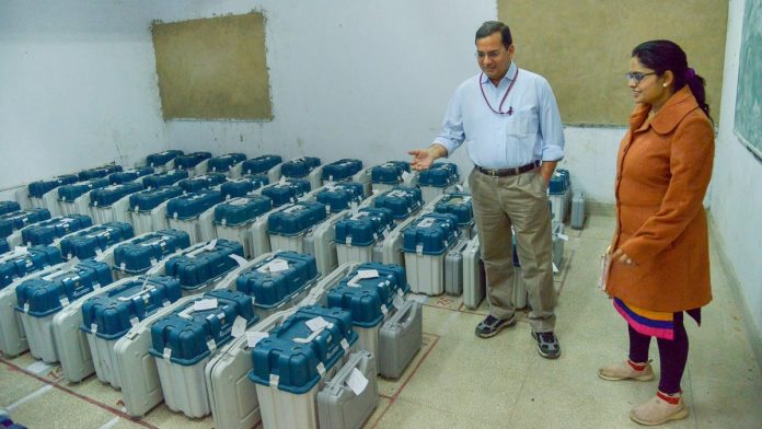 Latest news on EVM | ThePrint Election officials collect their Electronic Voting Machine from an EVM distribution centre ahead of the state Assembly elections in Ajmer | PTI