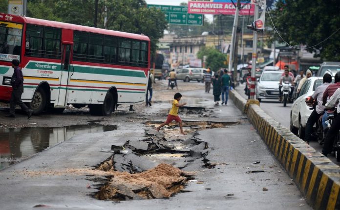 Latest news on deaths due to potholes | ThePrint.in Potholes