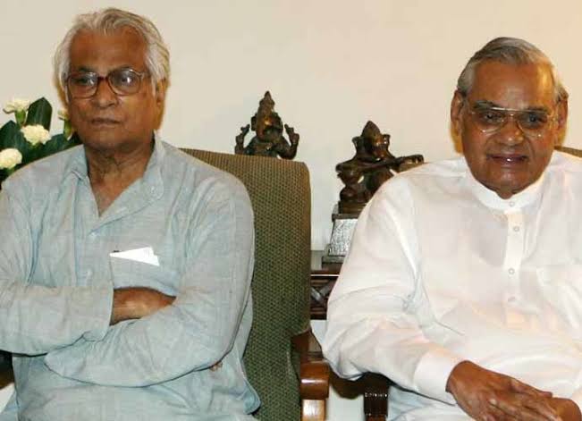 File image of George Fernandes with Atal Bihari Vajpayee | @ShobhaBJP/Twitter