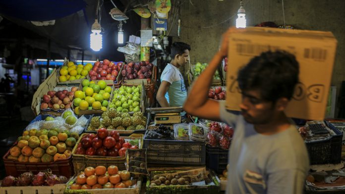Retail At Crawford Market As The Rupee Slumps Representational image | Dhiraj Singh/Bloomberg