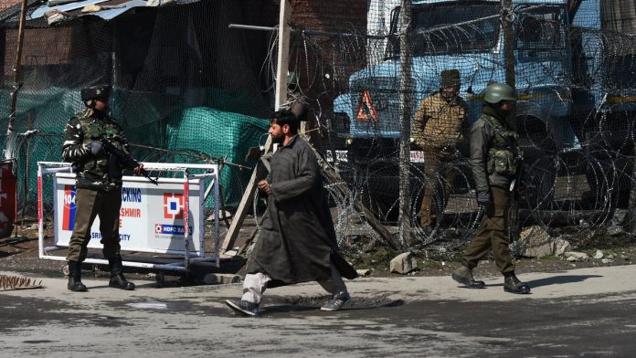 Latest news on Jamaat-e-Islami | ThePrint Security personnel guard a street during a strike call given by traders in protest against the extension of Central laws to Jammu and Kashmir and ban on Jamaat-e-Islami
