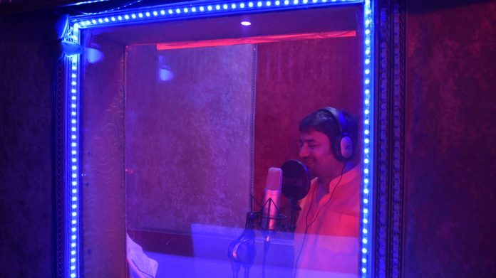 Bhojpuriya industry A singer records his song in Ambey Studio, East Delhi | Rajat Mishra