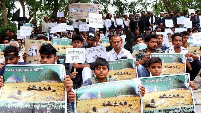 Shia_muslim Shia Muslims protest the Saudi Monarchy and demand the reconstruction of Jannatul Baqi at Saheed Smarak. | ANI Photos