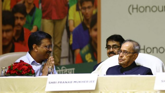 pranab-AAP Former President Pranab Mukherjee and Delhi Chief Minister Arvind Kejriwal release the book by Deputy CM Manish Sisodia in New Delhi| Photo: Suraj singh Bisht | ThePrint