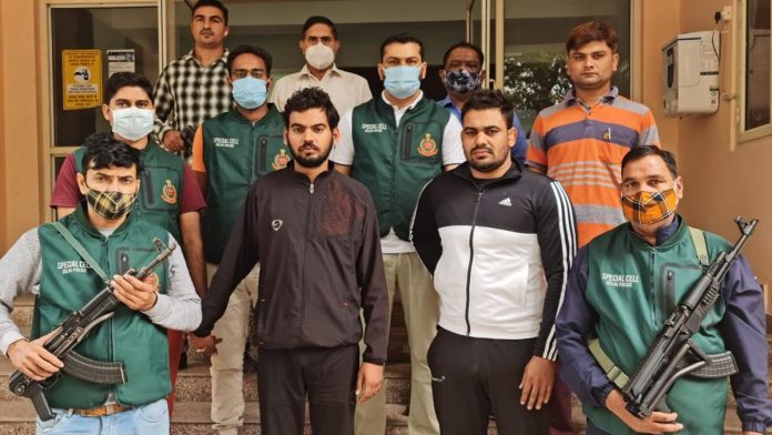 Pawan Barak (R) and Sachin Dahiya were arrested from Dwarka | By special arrangement Pawan Barak (R) and Sachin Dahiya were arrested from Dwarka | By special arrangement