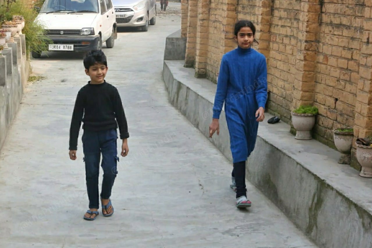 Mudassir Gul's children outside their house in Srinagar. | Photo: Praveen Jain/ThePrint